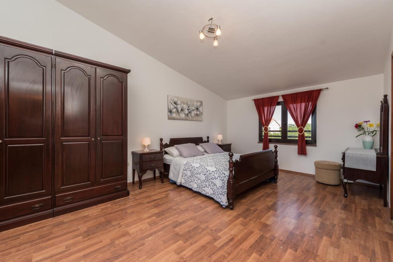 זאטון Apartment Astoria מראה חיצוני תמונה